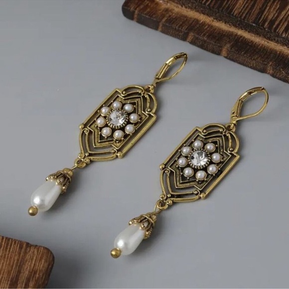 Victorian Edwardian Antique Gold and Seed Pearl Drop Earrings - Picture 3 of 5
